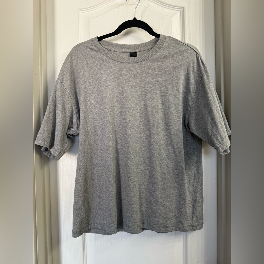 NWOT Topshop Gray T-Shirt Short Sleeve (Open Arm Slit In The Back)  US6